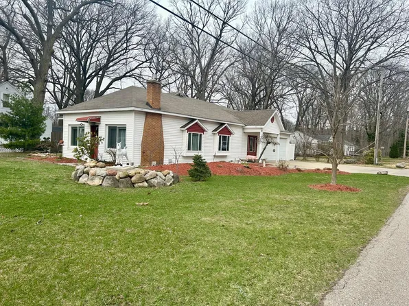 123 Aniline Ave N, Holland, MI 49424