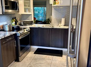 517 Carlsen Pl, Pt Moody, BC