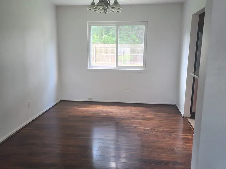 1285 Sir Kay Dr — Photo 11