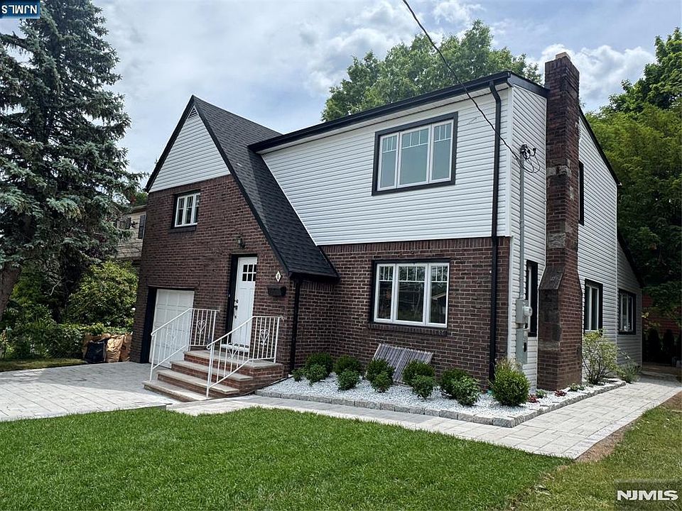1st image of 8 Dohrman Ave