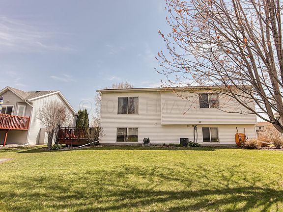 5th image of 1112 Sommerset Pl