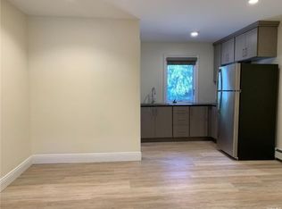 328 Glen Cove Rd #2B, Glen Head, NY 11545