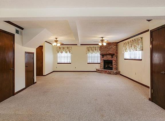 3rd image of 5721 Pembrook Dr