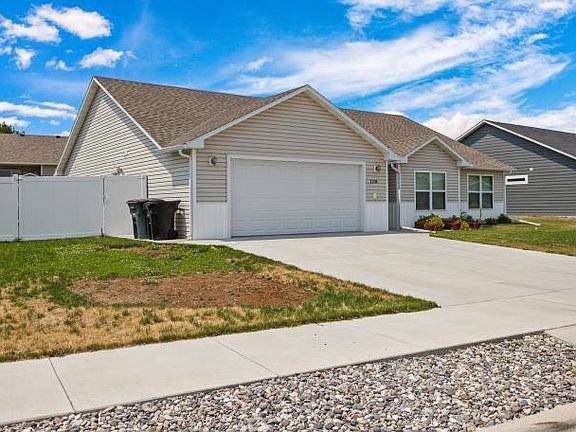 2nd image of 1294 Twin Lakes Dr