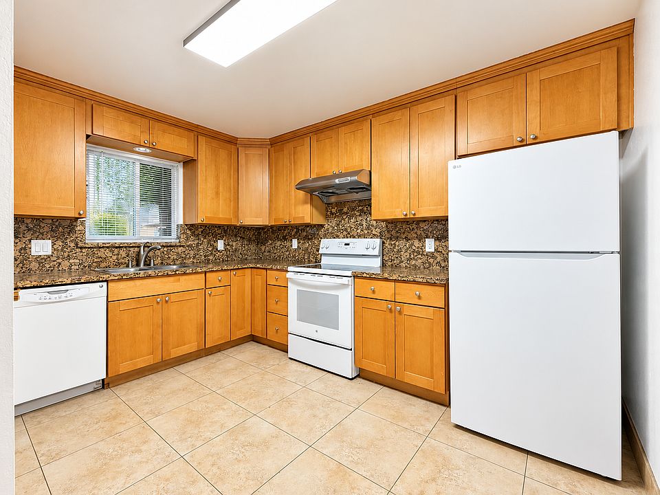 1st image of 43120 Starr St #2