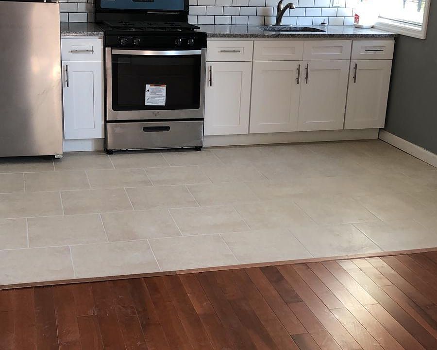 1st image of 959 E 218th St Floor 2