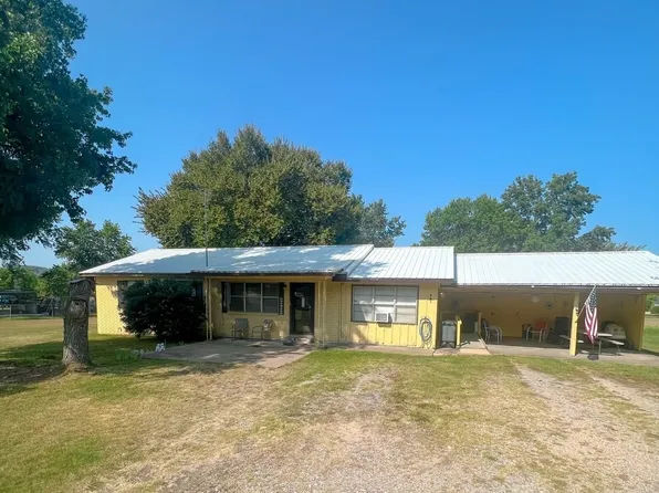 901 S Cherokee St, Vian, OK 74962