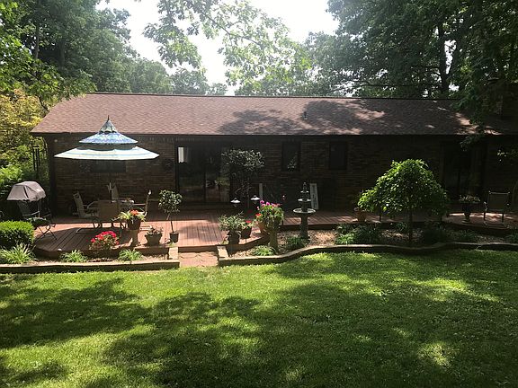2nd image of 115 Shady Oak Dr