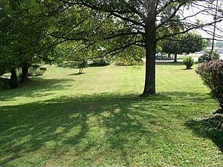 3rd image of 4305 Charlestown Pike