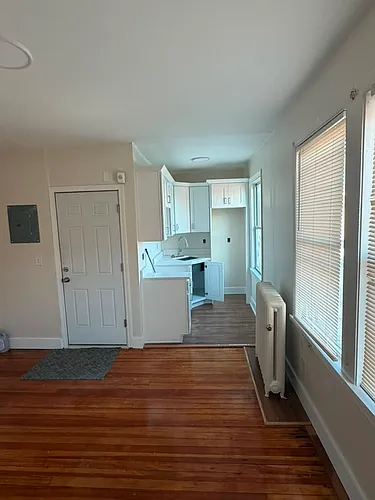 1077 Main St #1-9 Photo 1