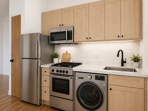 3rd image of 415 W 47th St APT 1W