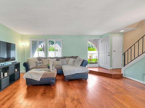 5th image of 24213 La Glorita Cir