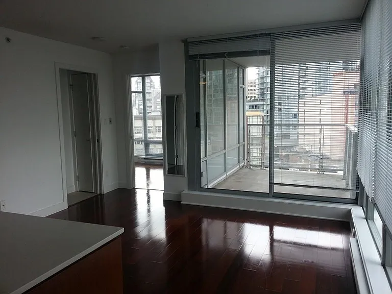 1255 Seymour St #907 — Photo 4