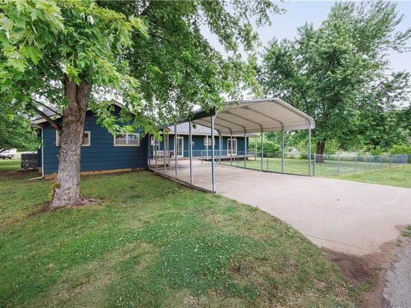 3787 County Road 4055, Independence, KS 67301