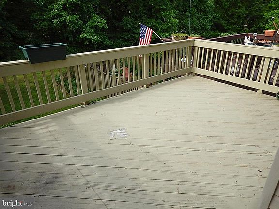 2nd image of 481 Amelanchier Ct