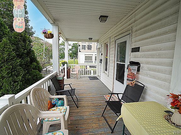 5th image of 1304 Walnut Ave