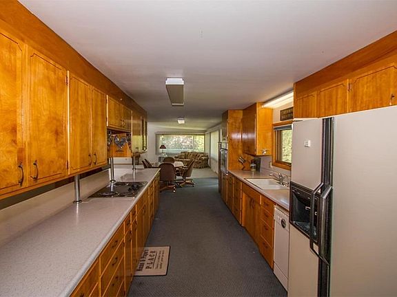 5th image of 11020 E Ponderosa Dr