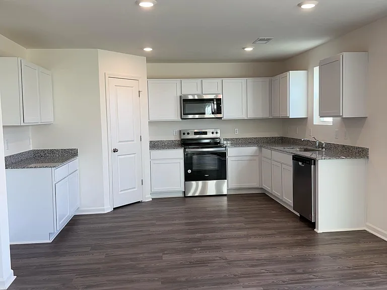 1625 Carlsbad Ln — Photo 15