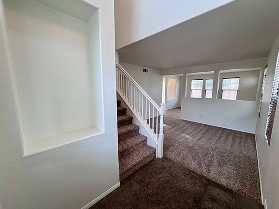 5th image of 35885 Gatineau St