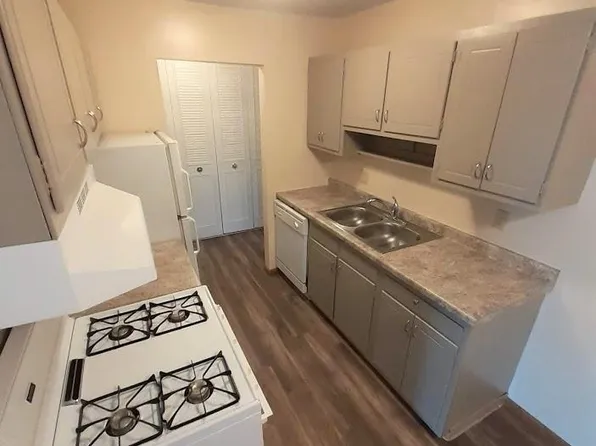 New Brighton View, 1000 County Road D W #222, Saint Paul, MN 55112
