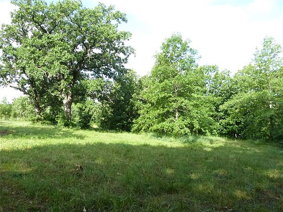 4th image of 2 N Oaks Pl Lot 5