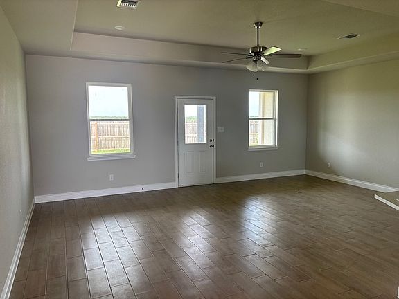 2nd image of 121 Growers Ave