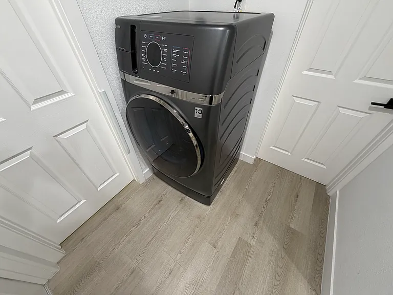 4419 Fairmont Cir — Photo 11