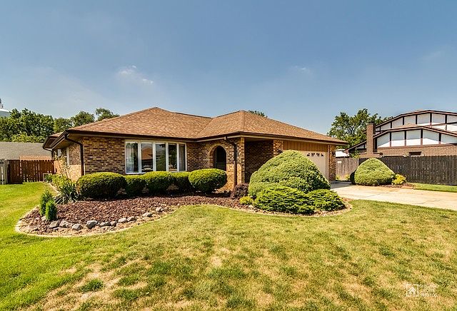 1st image of 6825 Westview Dr