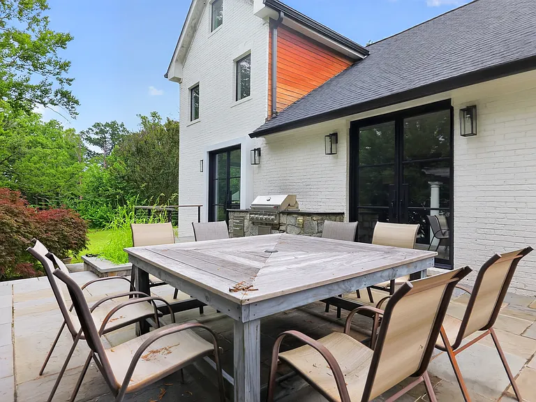 7818 Leland Rd — Photo 40