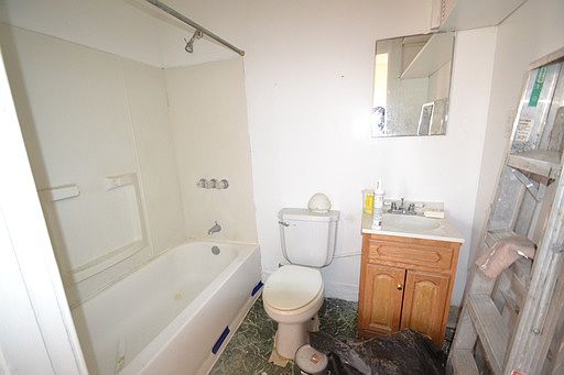 5th image of 792 N Fred Shuttlesworth Cir #B