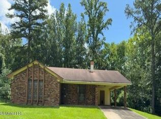 1540 Cedar Pine Dr, Jackson, MS 39212