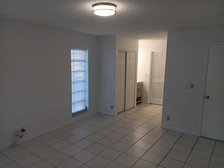 20886 Vinesta Cir #313 — Photo 12