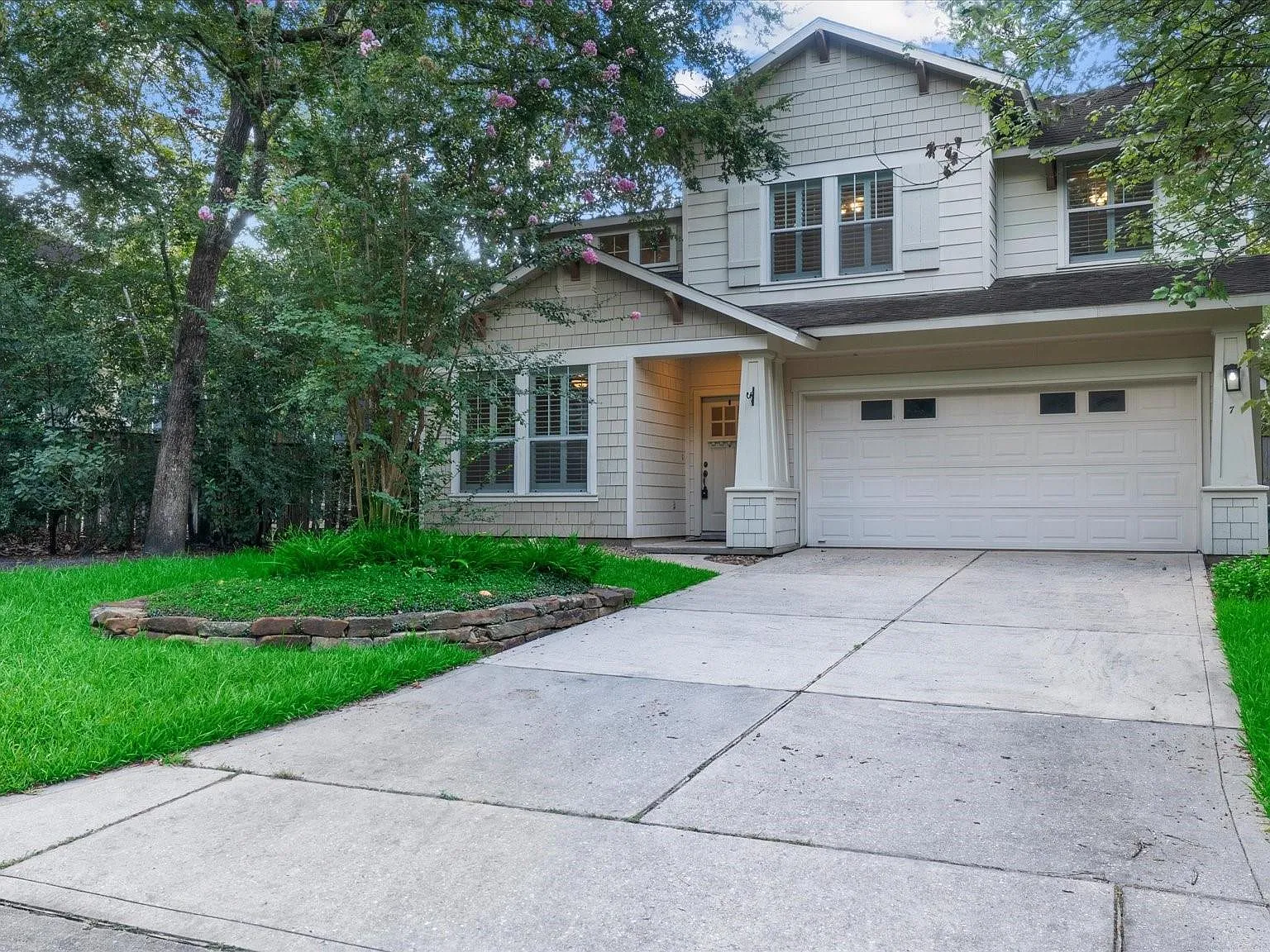 3 bed, 2.5 bath, 2036 sqft, $2,850 — Photo 1