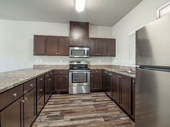 4th image of 12600 NE 49th St Unit A3