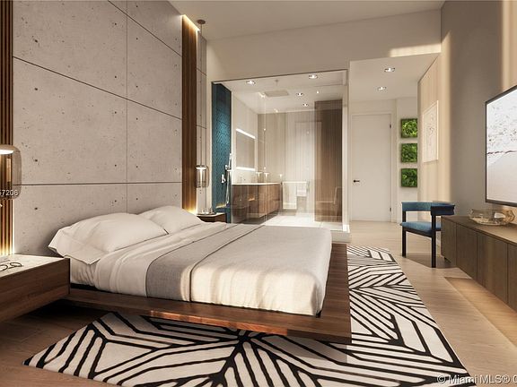5th image of 1030 15th St APT Penthouse