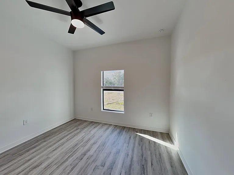 1114 Bismarck Rd — Photo 25