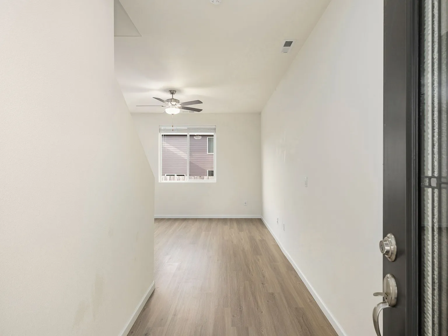 3 bed, 1472 sqft, $3,500 — Photo 2