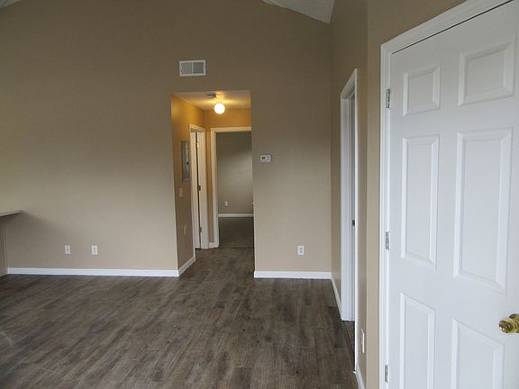 4th image of 1401 Gulf Ave #3