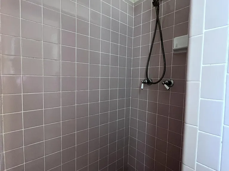 2104 Terrace Dr — Photo 2