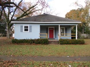 301 Barrow Ave SW, Pelham, GA 31779