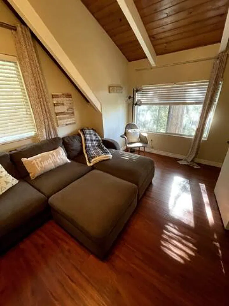 4 bed, 2.5 bath, 1878 sqft, $3,200 — Photo 1