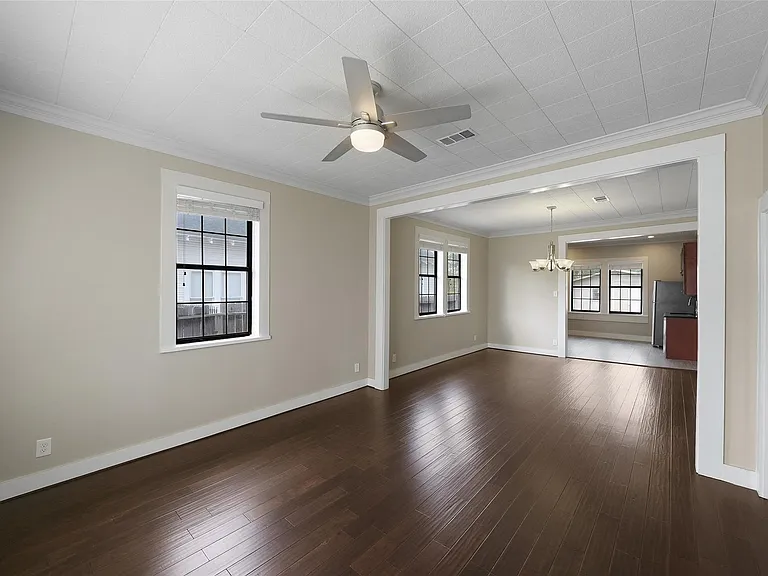 309 Pecore St — Photo 18