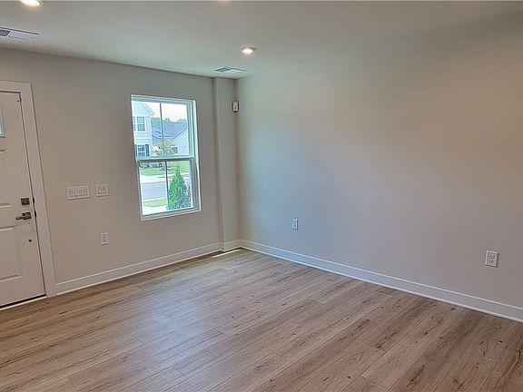 5th image of 7245 Peyton Randolph Ln