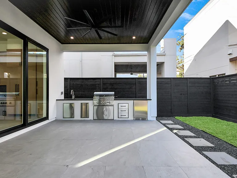 2232 Swift Blvd — Photo 36