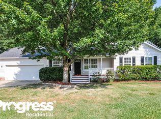 901 Perry Howard Rd, Fuquay Varina, NC 27526