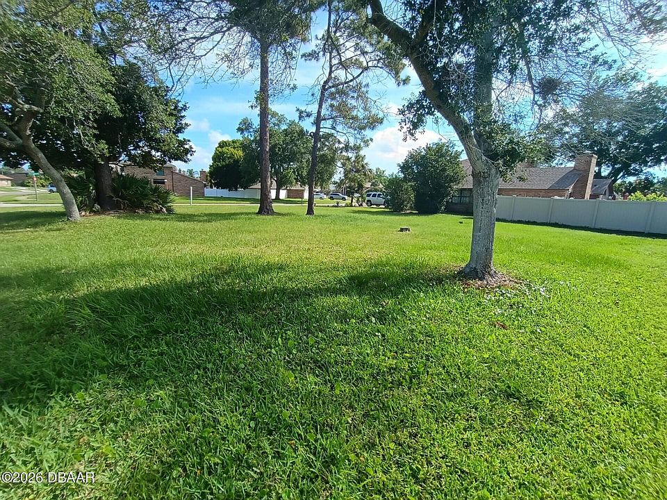 2nd image of 739 Sandy Hill Cir