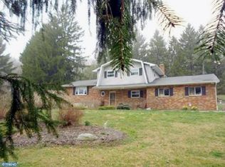 223 N Galen Hall Rd, Wernersville, PA 19565