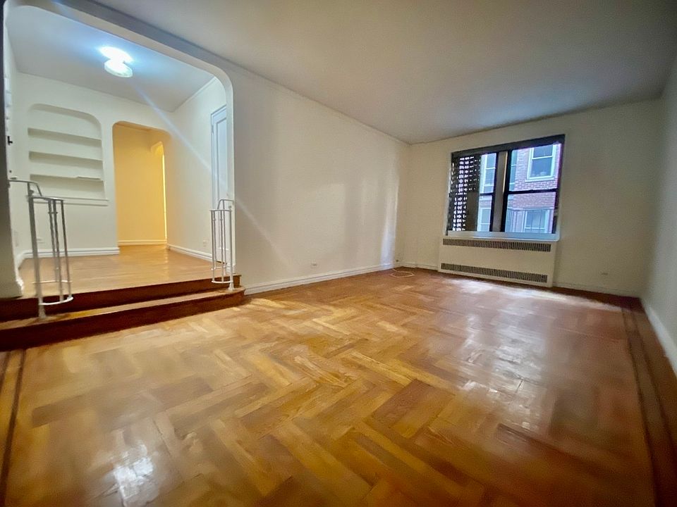 1st image of 729 W 186th St #3C
