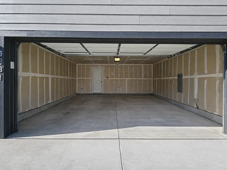 2-Car Garage