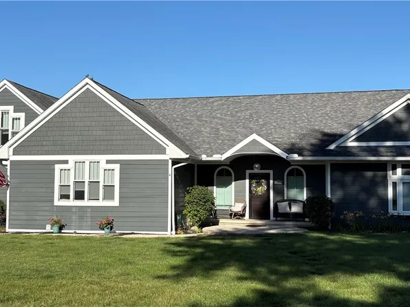 11 Country Club Rd S, Paris, IL 61944